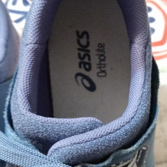 ASICS shoes - Picture 5 of 5